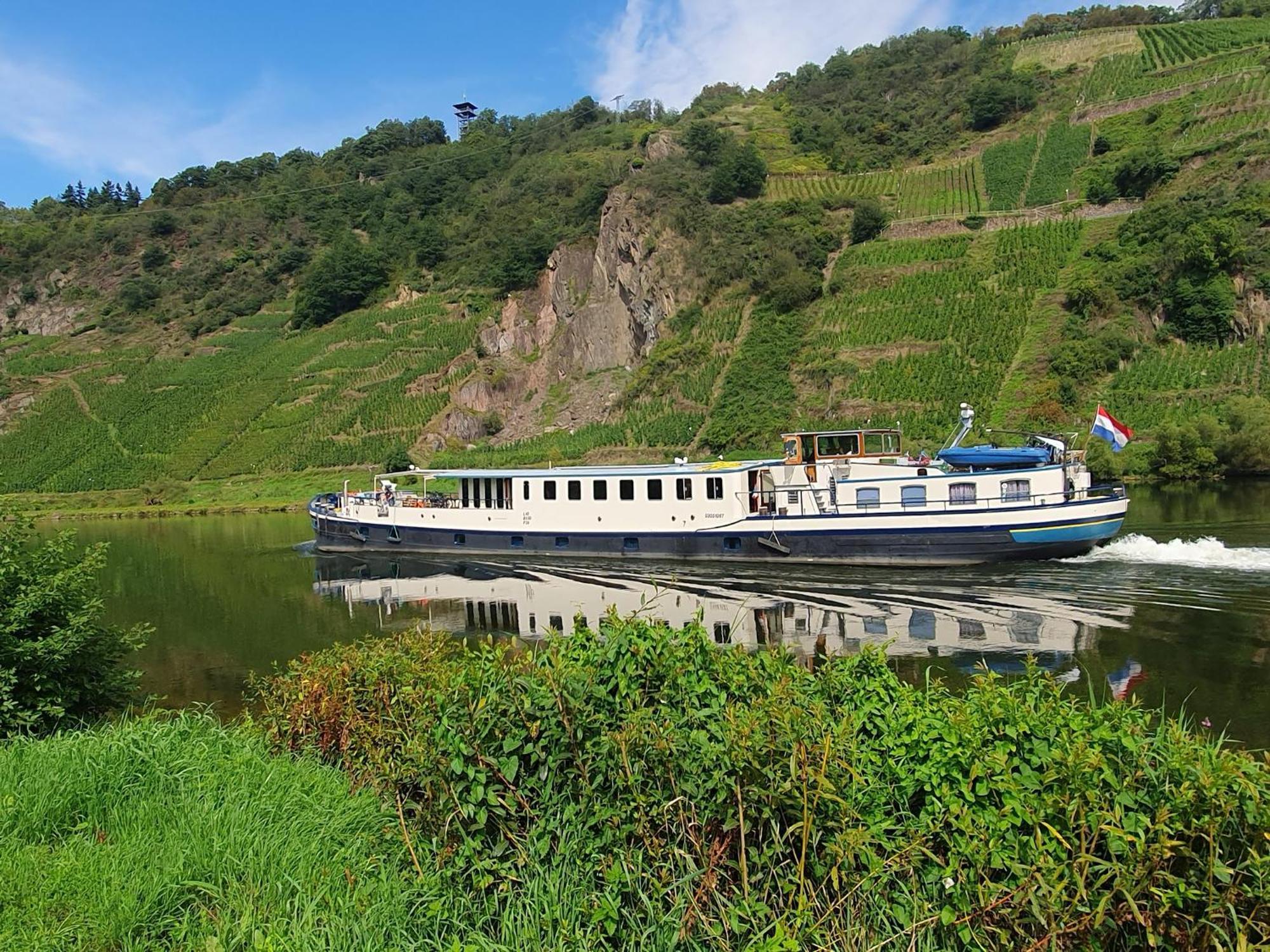 Hotelboat Iris フローニンゲン エクステリア 写真