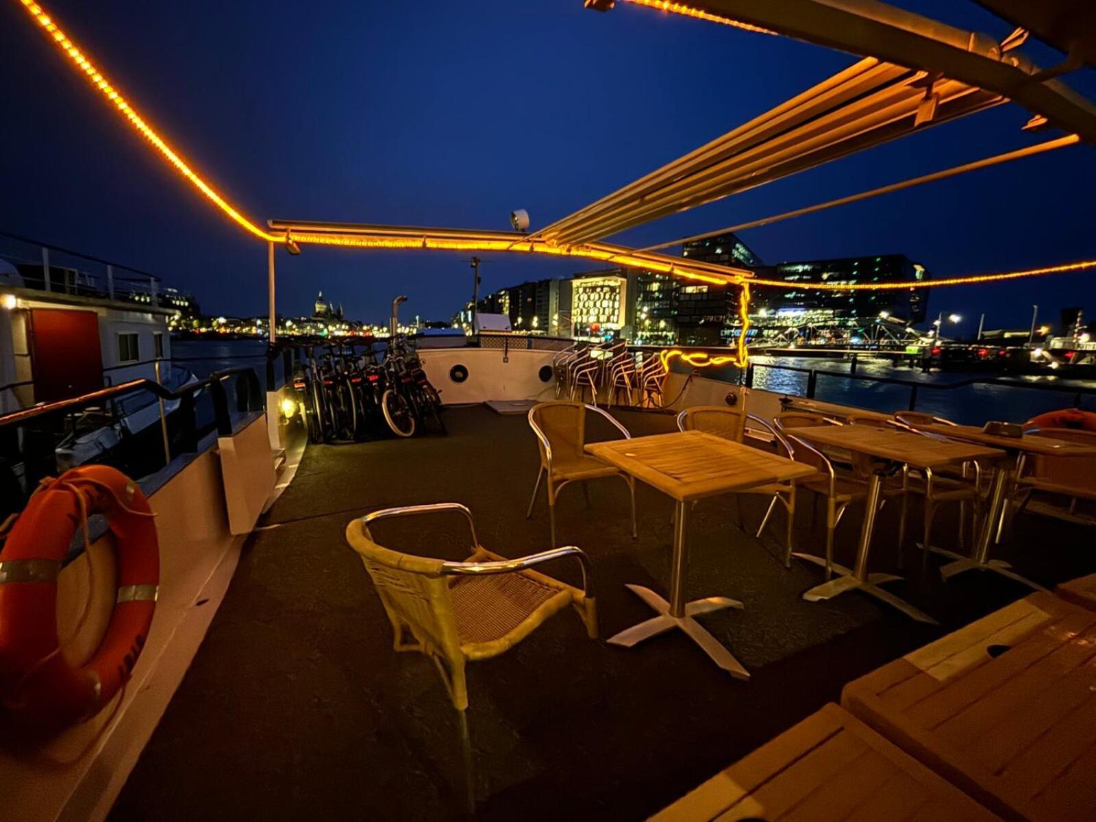 Hotelboat Iris フローニンゲン エクステリア 写真