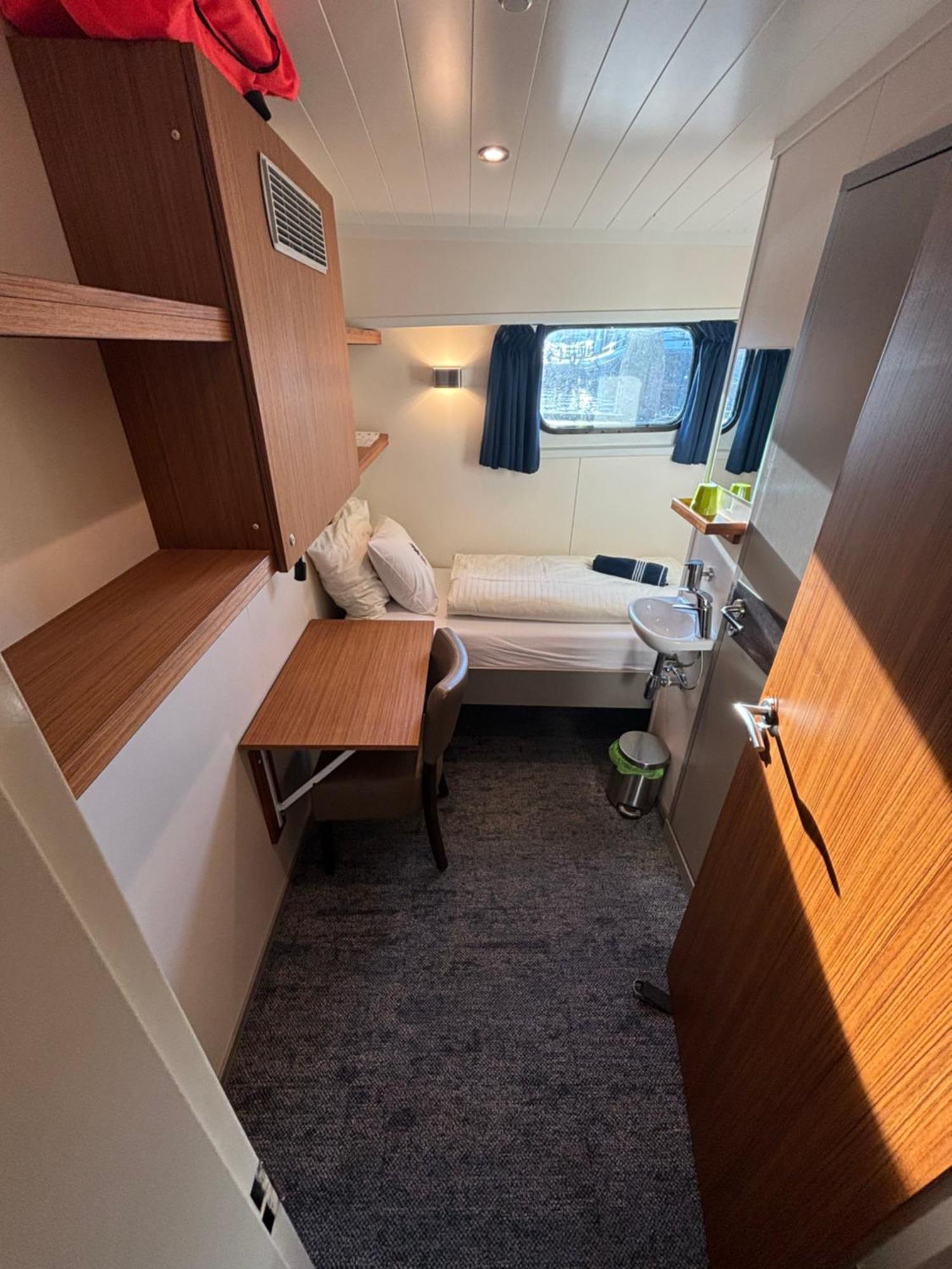 Hotelboat Iris フローニンゲン エクステリア 写真
