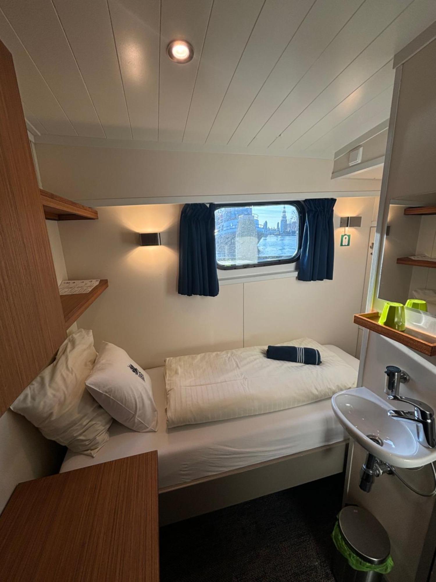 Hotelboat Iris フローニンゲン エクステリア 写真